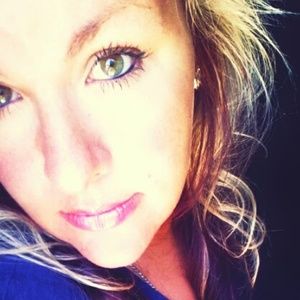 Meet your Posher, Kara